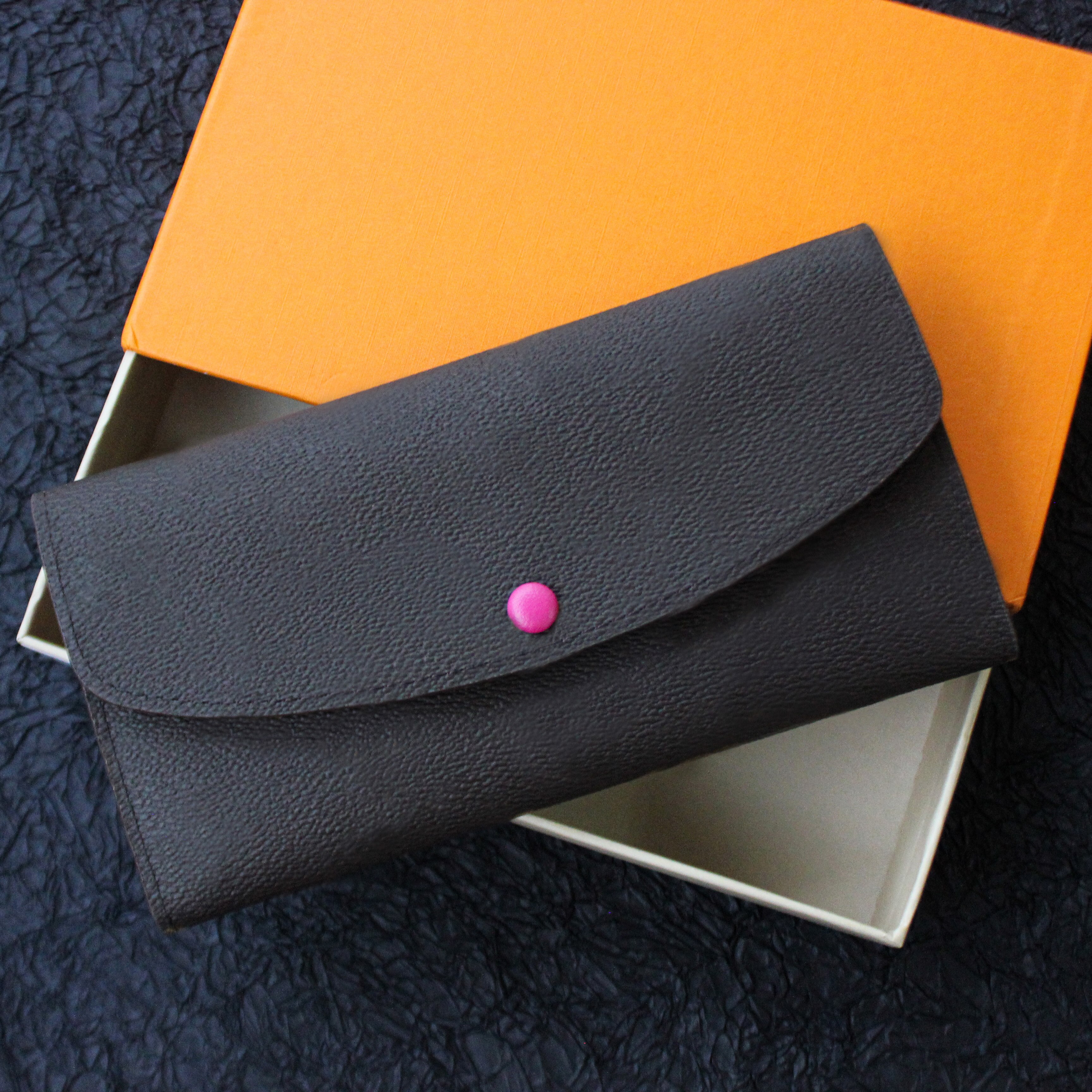 2022 فاخر كلاسيكي تصميم عالية الجودة المرأة موضة Emilie طويل محفظة حمل حامل بطاقة السيدات مخلب عملة محفظة مع صندوق