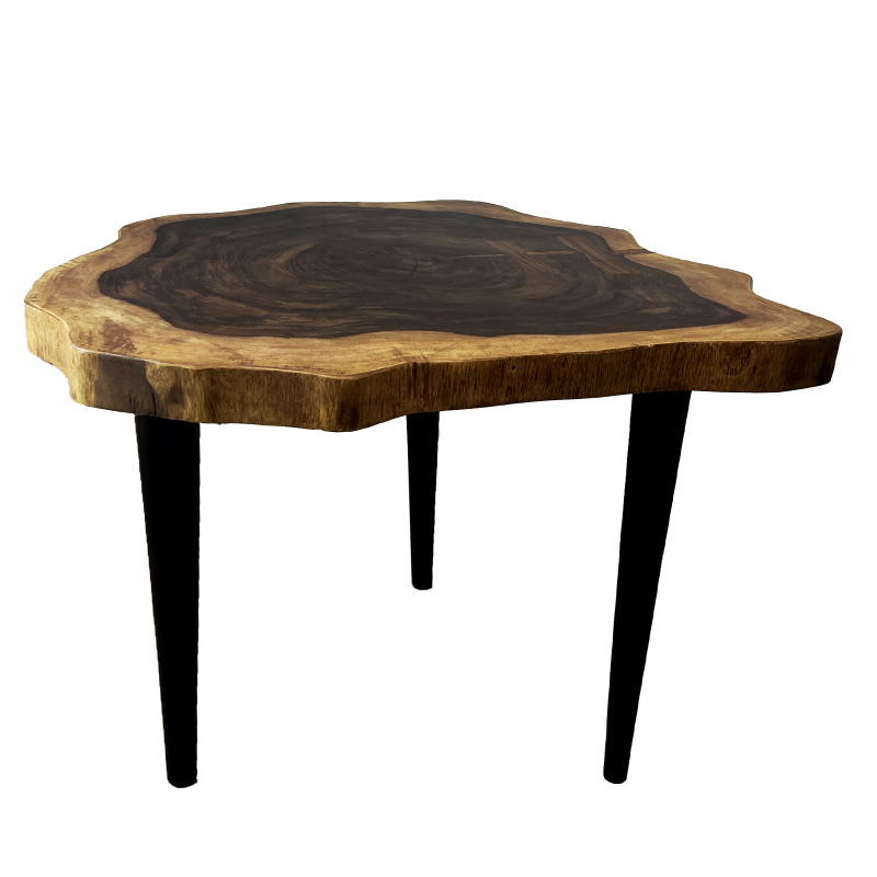 ترابيزة من خشب السرسوع